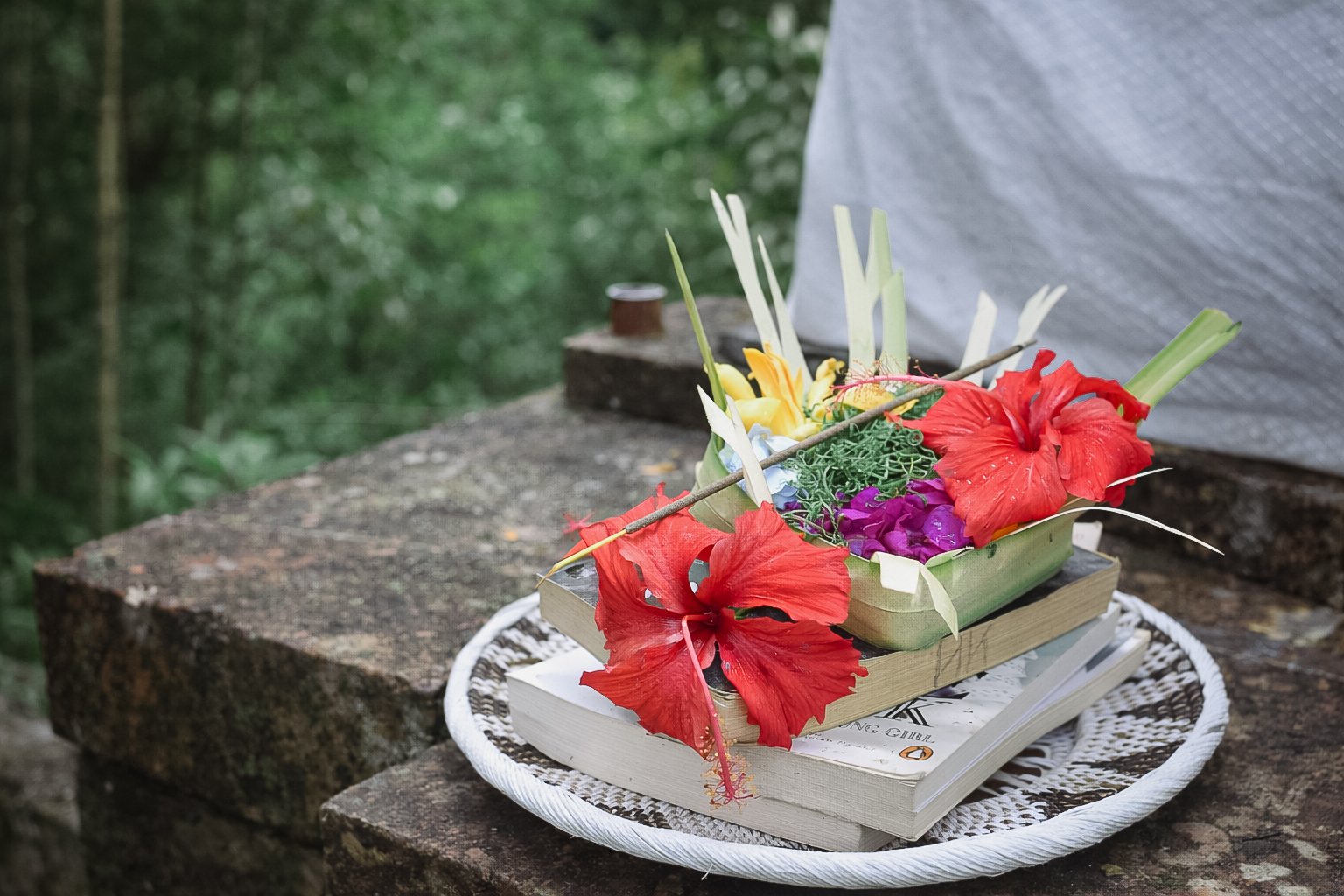The Meaning of Hari Raya Saraswati in Balinese Hindu Tradition: Wisdom, Learning, and Cultural Preservation